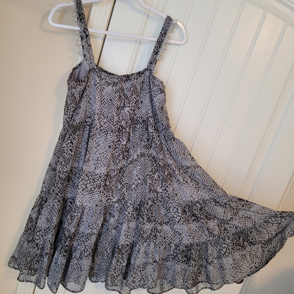 Women's dress